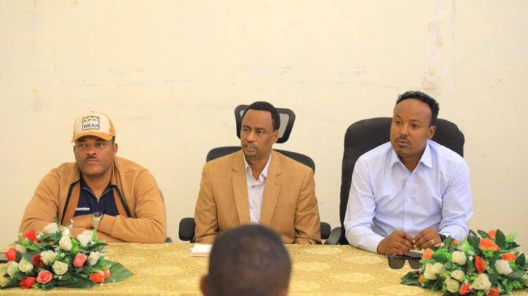 በሰላምና ፀጥታ አስተዳደር ቢሮ በተቀመጠው አቅጣጫ መሰረት ጥምር የፀጥታ ኮሚቴ በወቅታዊ የፀጥታ ጉዳይ ላይ ተወያየ