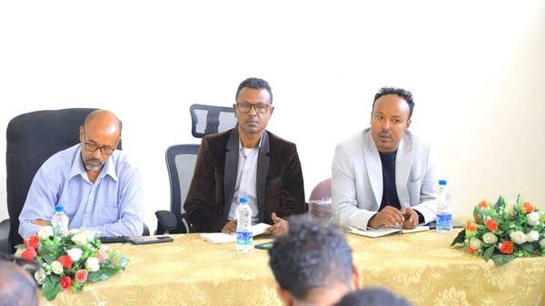 በሰላምና ፀጥታ አስተዳደር ቢሮ ህገ ወጥ እንቅስቃሴን ከመቆጣጠር አንፀር ከፀጥታው አካል ጋር ውይይት ተደረገ፡፡